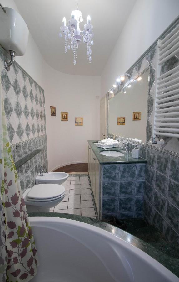La Casa Di Adele Cagliari B&B Exterior foto